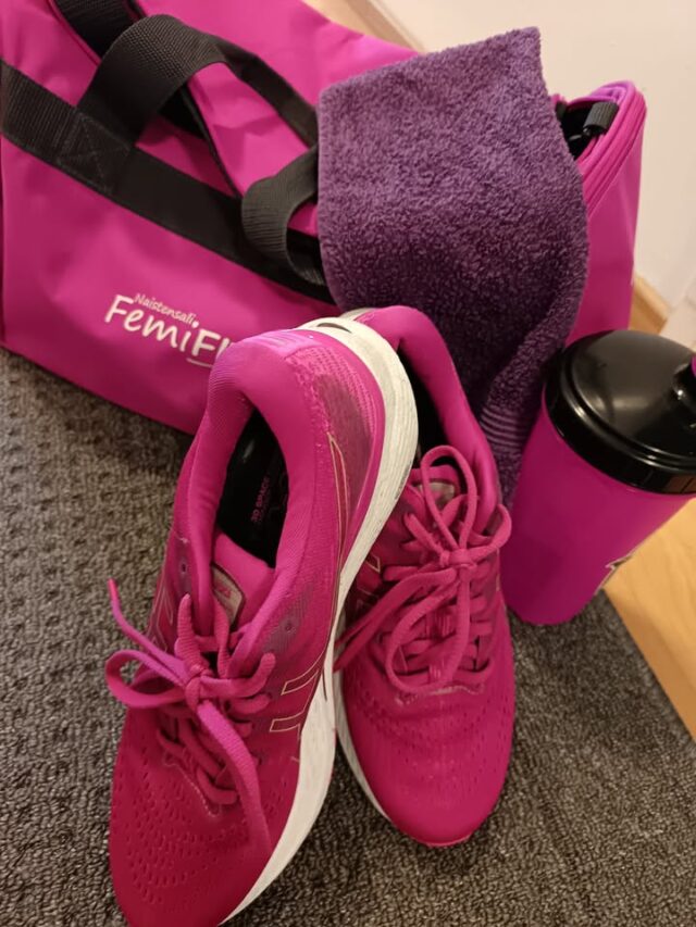 🔥KAIPAATKO TREENIKÄRPÄSEN PURAISUA? Tule mukaan ohjatulle kuntosalitunnille🔥Haluatko tehokkaan treenin todella hyvässä porukassa, mutta kuntosalilaitteet ja oikeat tekniikat mietityttävät? Ei hätää - meidän ohjattu kuntosalituntimme on sinua varten!Tämä tunti sopii loistavasti kaiken tasoisille liikkujille! Olitpa ensikertalainen tai kokenut salikonkari, ohjaajamme varmistaa, että saat liikkeet perille turvallisesti ja juuri sinulle sopivalla vastuksella 💪💫AIKA; Maanantaisin klo 17.00 - 18.00MUISTA PAKATA KASSIISI;
👟 Treenikengät
💧 Juomapullo
💦 Treenipyyhe - tämä on supertärkeä! Pyyhkeellä suojaat treenilaitteet , penkit sekä pyyhkäiset hien kasvoiltasi!📱VARAA PAIKKASI HETI;
varaa paikkasi nettiajanvarauksemme kautta www.femifit.fi/ajanvaraus tai laita whatsuppia 044 -3265310
Toimi nopeasti, jotta mahdut mukaan!Tule nauttimaan liikkeen ilosta ja onnistumisen elämyksistä Femifitin rennossa tunnelmassa! Nähdään salilla 🏫💖